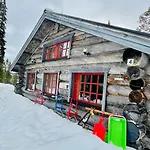 Karhuntaehti Villa *