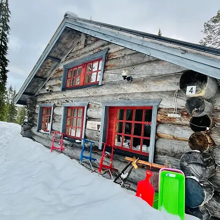 Karhuntaehti Villa *