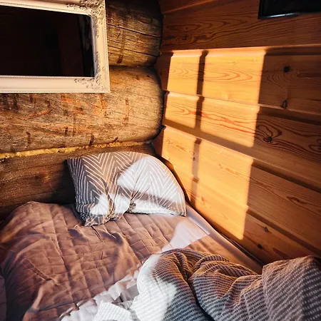 Karhuntaehti Villa *