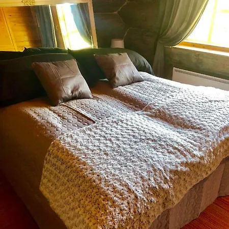 Karhuntaehti Villa *