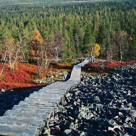 Karhuntaehti Villa *