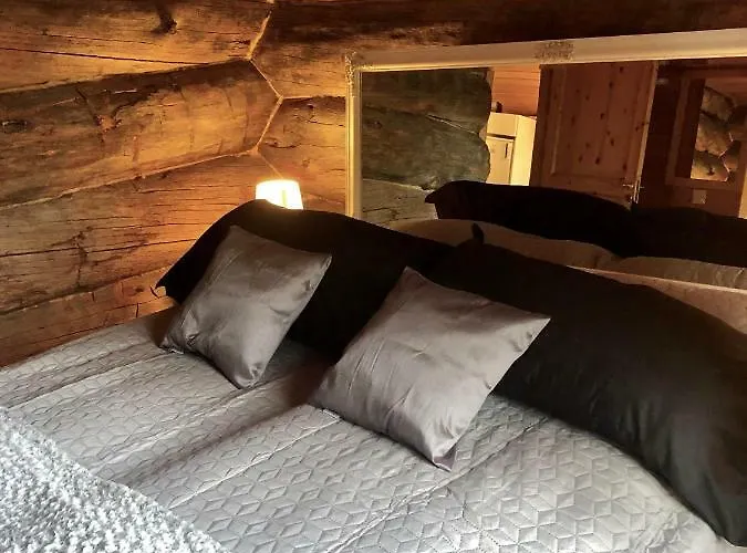 Karhuntaehti Villa *