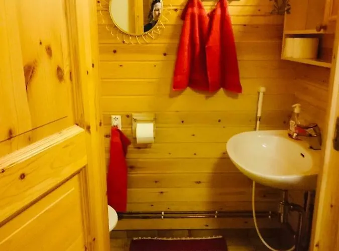 Karhuntaehti Villa *